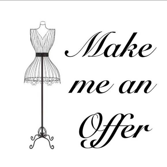 💃🏻👗🌷Closet Clear Out Flash Sale 💃🏻👗🌷 - Picture 1 of 2